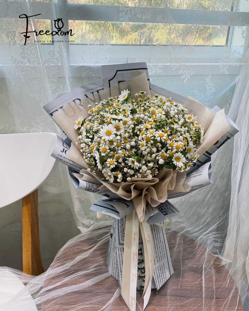 White Baby Breath with Chamomile (Fresh Flower)