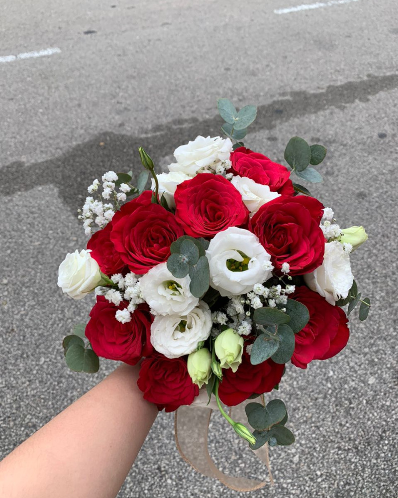 Red Rose with Eustoma Bridal Bouquet (Fresh Flower)