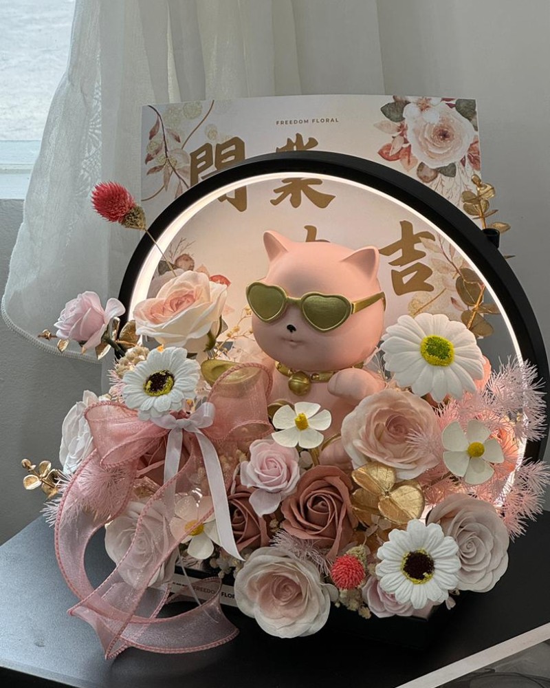 Flower Box 23( Soap flower+ Preserved Flower)