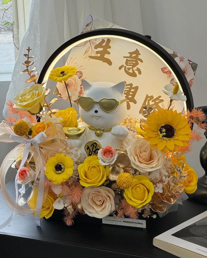 Flower Box 24 (Soap flower+ Preserved Flower)