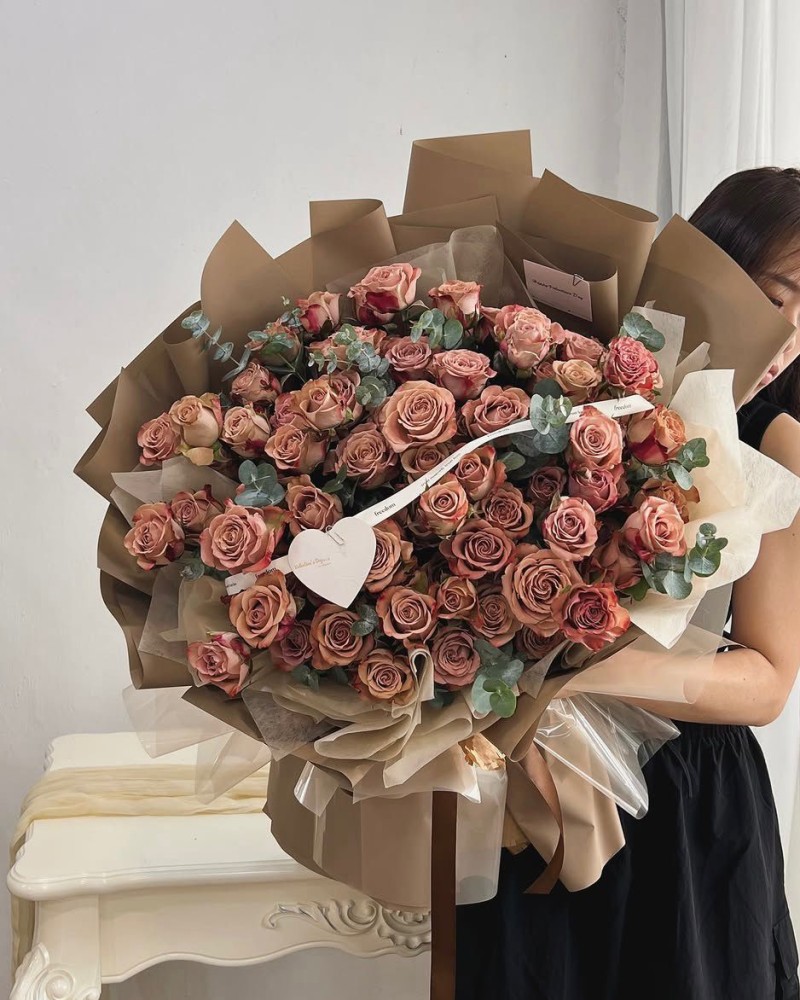 99 Cappuccino Roses