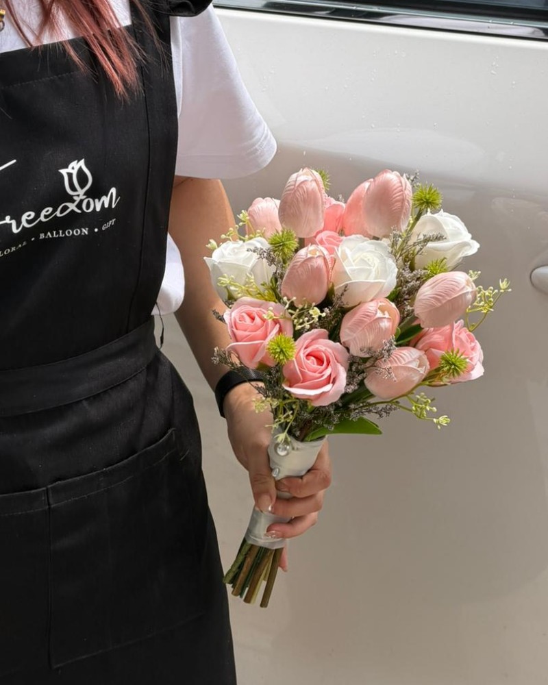 粉郁手捧花 Pink Bloom Diary Bridal Bouquet (soap flower)