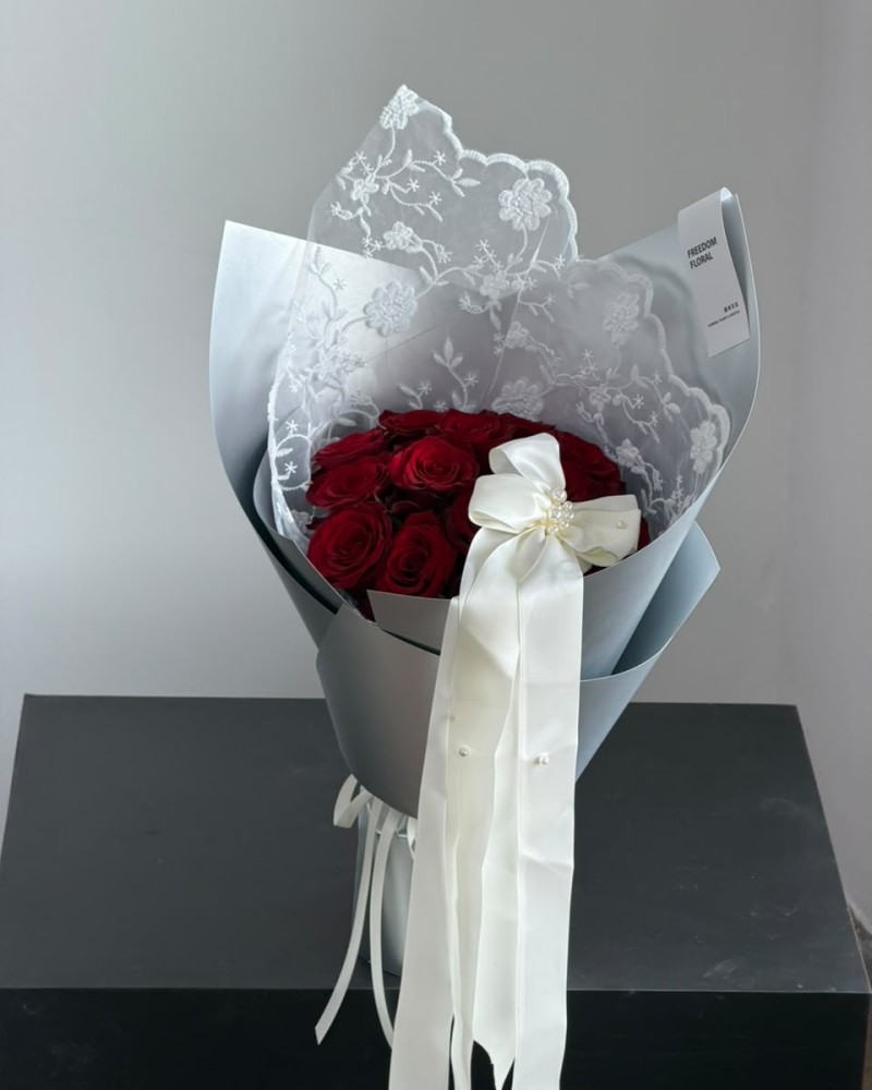 蕾丝恋人 · Lace Romance （fresh flower)
