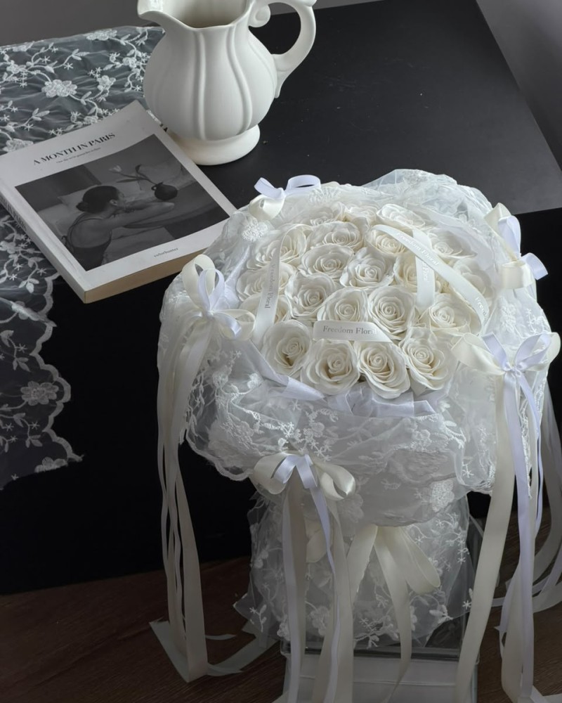 白纱之恋 · Veiled in Love （soap flower）